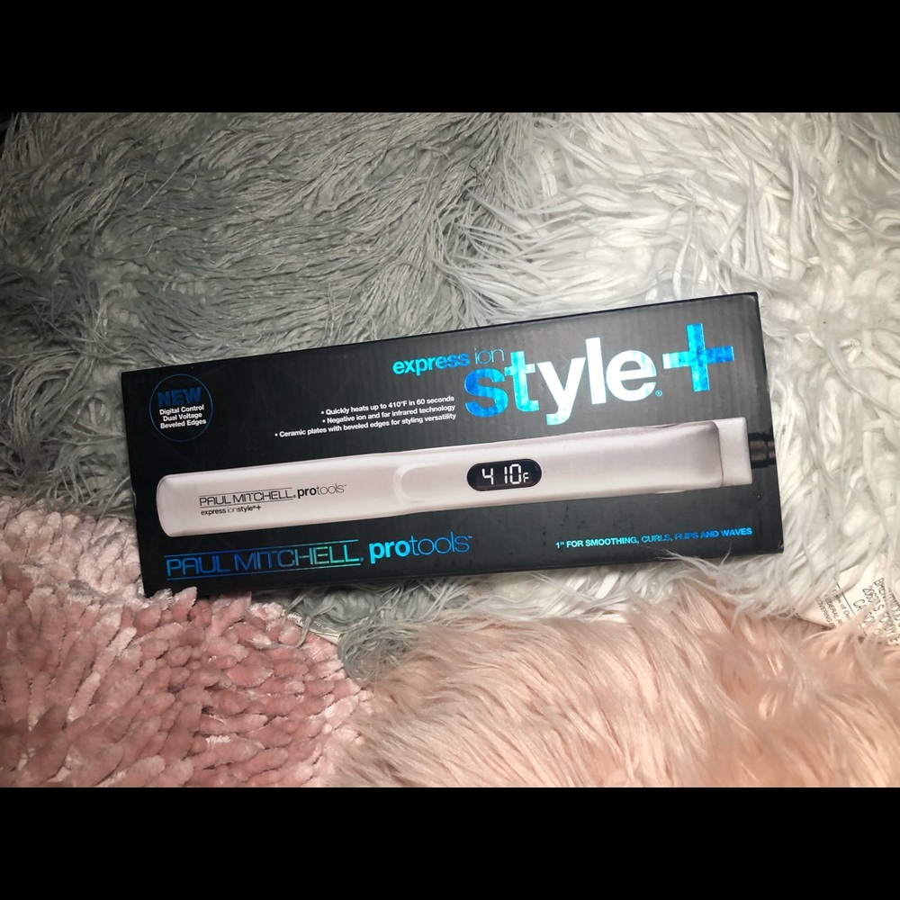 Paul Mitchell Express ion style